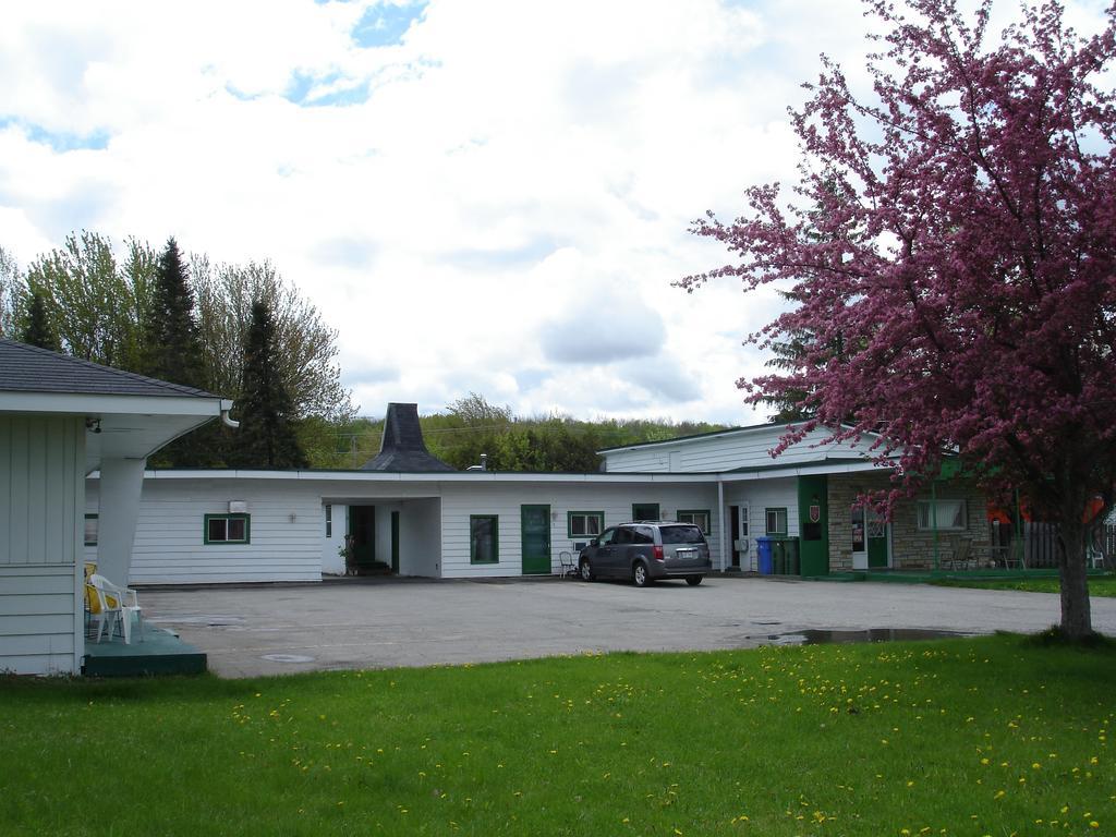 Motel Belair Rigaud Dış mekan fotoğraf